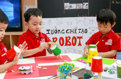 Làm đồ chơi trải nghiệm cho trẻ mầm non