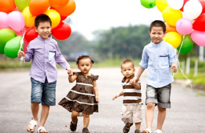 Chọn đồ cho bé đến trường