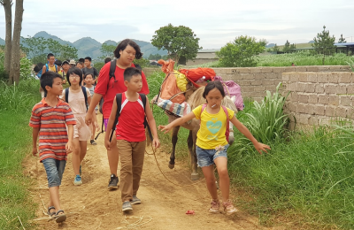 Nghỉ hè nên làm gì? Đổi gió ngày hè an toàn cho bé