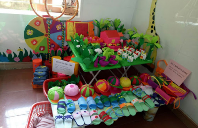 Cửa hàng bán đồ dùng mầm non