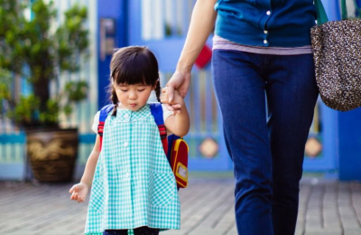 Chuẩn bị cho bé ngày đầu đi học mầm non