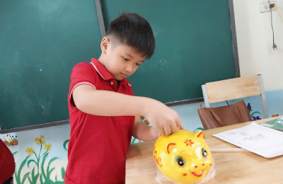 Tập cho các bé tiết kiệm với chú heo đất đáng yêu