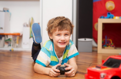 Đồ chơi điều khiển từ xa dành cho bé