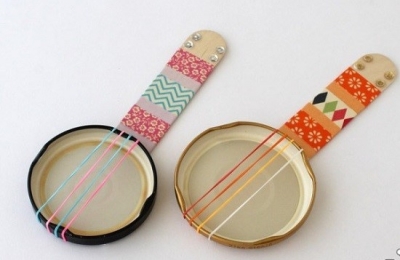 Đồ dùng đồ chơi tự tạo góc âm nhạc