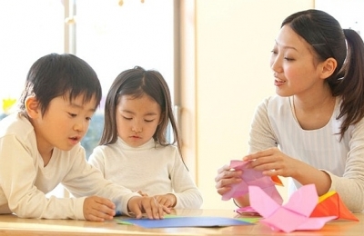 Vì sao các ông bố bà mẹ nên dành nhiều thời gian cho trẻ mầm non