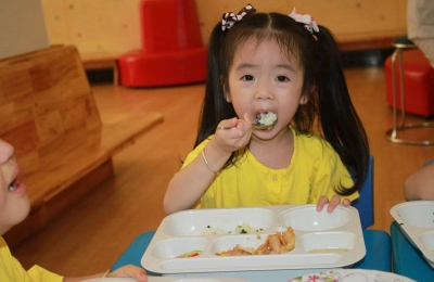 Những kỹ năng sống cần dạy cho các bé mầm non