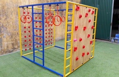 Thang leo mầm non Vân Anh