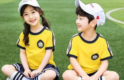 Chọn trang phục cho bé mầm non