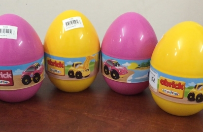 Quả trứng đồ chơi