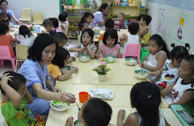 Trường mầm non có giữ thêm giờ buổi tối hay không