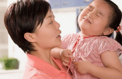 Giúp bé biết nhận lỗi và sửa lỗi